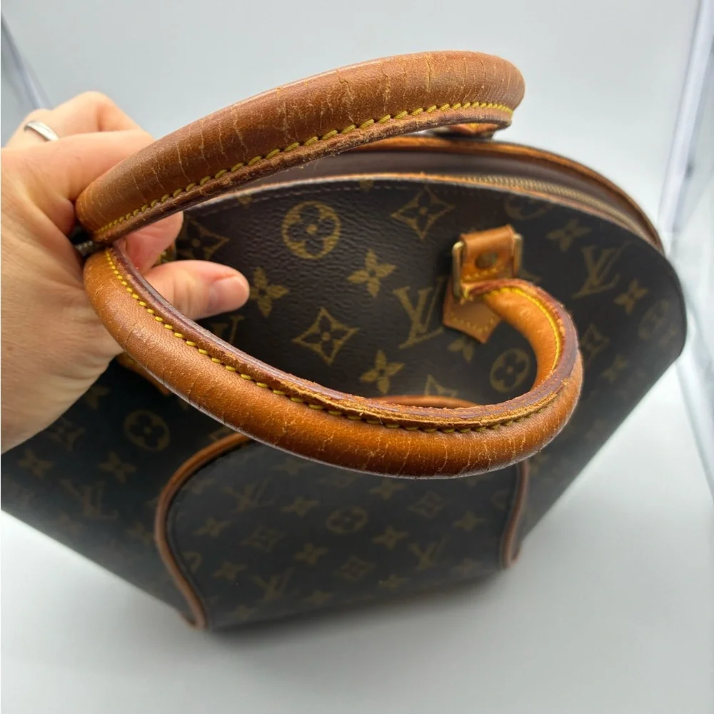 Louis Vuitton ellipse MM monogram hand bag
